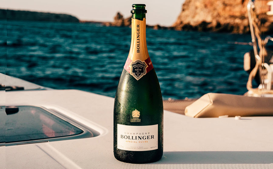 romantic-vip-champagne-yachting-charter
